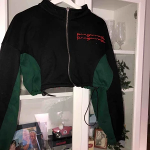  - Helt oanvänd munkjacka