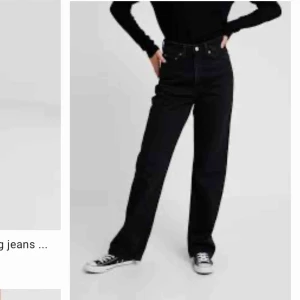  - Super snygga svarta, raka jeans från Weekday. Modellen heter Row, 24/30
