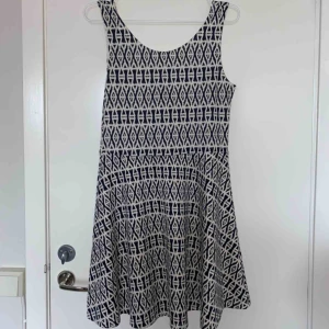  - Swish-betalning Upphämtning i Sthlm alt kund betalar för frakt (står ej för postens f-ups) 