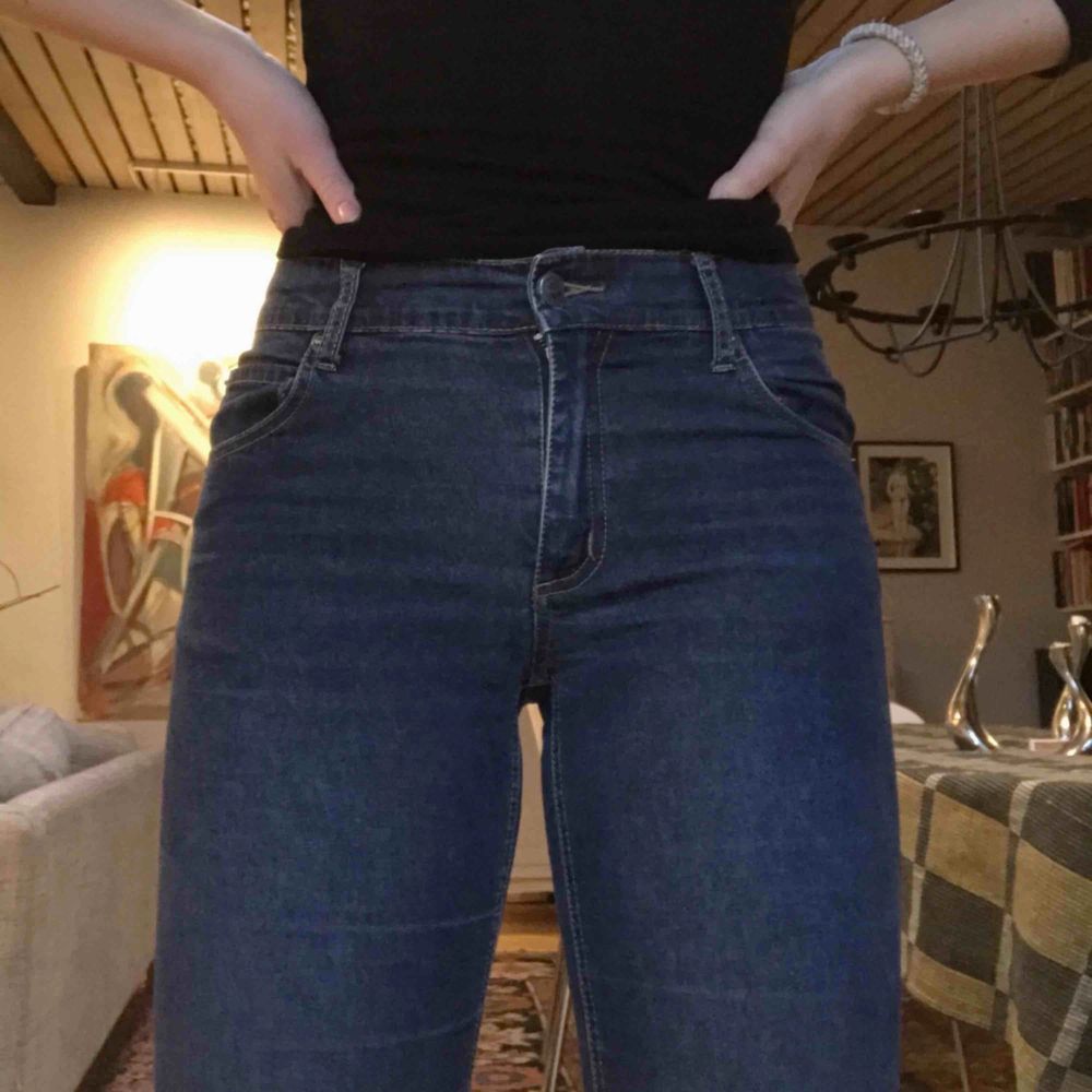 Ett par klassiska jeans från Cheap Monday. Byxorna är lite stretchiga och har slim fit.. Jeans & Byxor.
