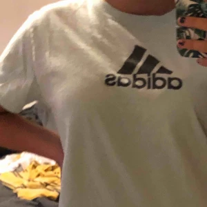  - Oversized nike t-shirt. Jättefin mintgröna färg😍 