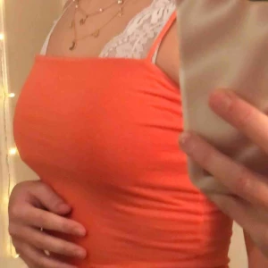  - Fint linne från gina tricot! Inte använt så mycket. Säljer då den har blivit för liten.