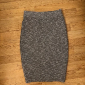 Kjol - Kjol i strl s, endast använd fåtal gånger