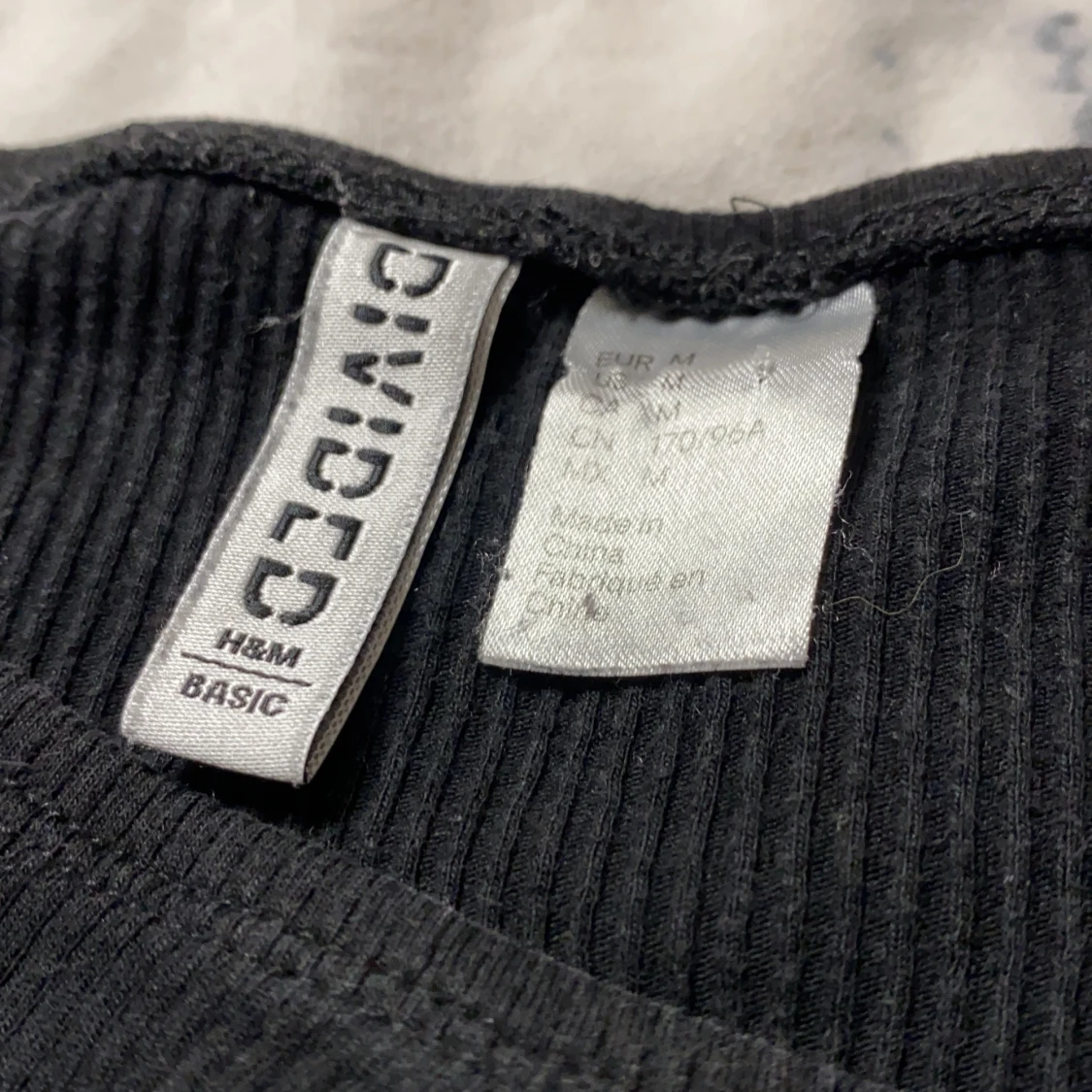 H&M tröja storlek M  - 91