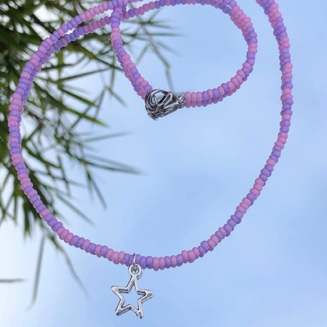Rosa/ lila pärlhalsband  - 90