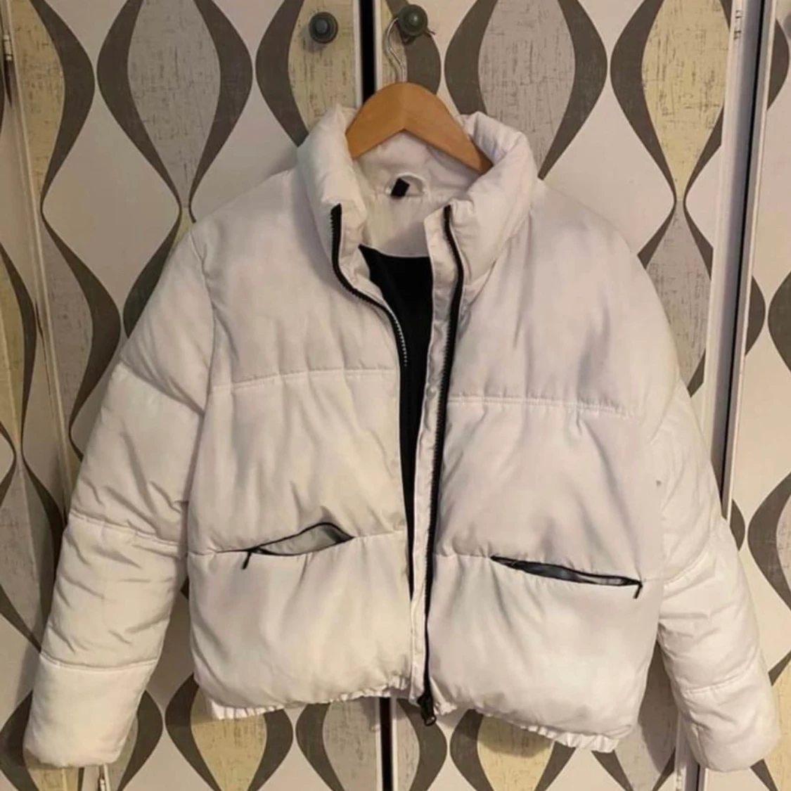 Vitpuffjacka från H&M