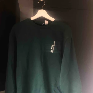  - Grön tröja från hm