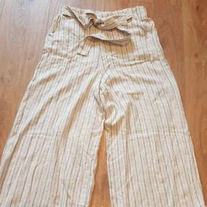  - Helt nya linnebyxor   