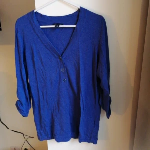  - Tommy hilfiger tröja. Mörkblå 