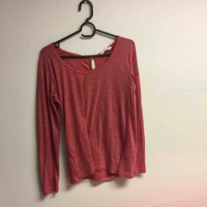  - Snygg blus från Odd Molly. I jättefint skick. 