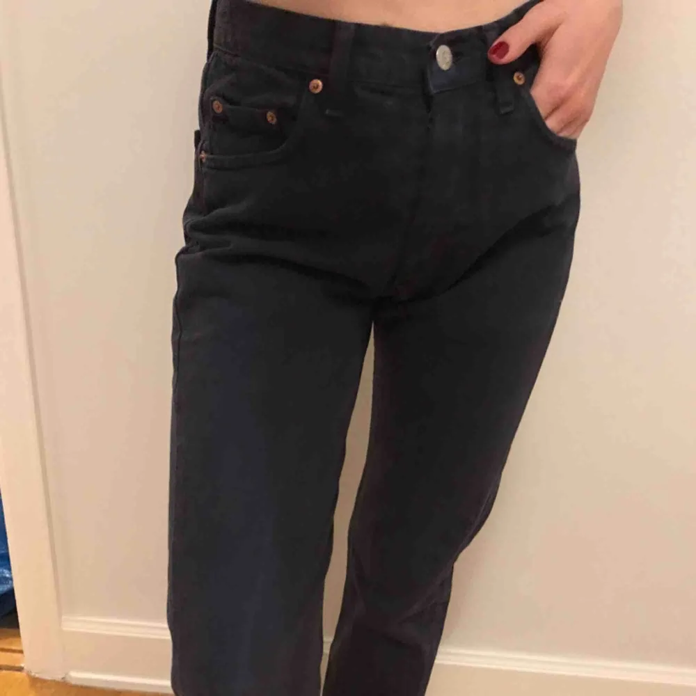 Mörkblå jeans från Levi’s, modell 501, Storlek W29 L34  FRAKT: 90kr. Jeans & Byxor.
