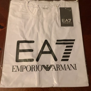 T-shirt storlek L - Ny T-shirt 