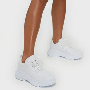 NLY shoes - Perfect chunky sneakers - Snygga, helt nya, oanvända sneakers från Nelly. Nypris 399kr. Kan mötas upp i Skövde eller Hjo. Skickas mot fraktkostnad.