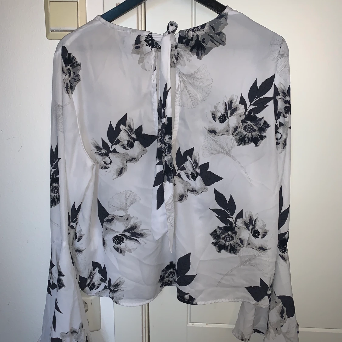 Blus från KappAhl storlek 40 - 90