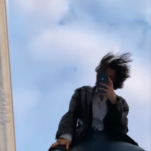 Vintage jacka  - Säljer min vintage jacka som jag tyvärr inte använder mer. Den är oversize men supersnygg. Köpte den på secondhand för ett tag sen för 900kr men säljer den för 750& (pris går att diskutera) hör av er om ni är interesserade! 