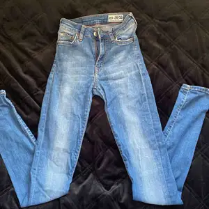 Crocker jeans. Frakt tillkommer 