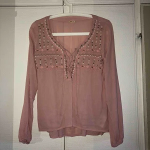  - Sparsamt använd Hollister blus 