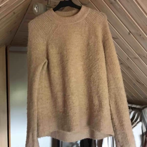  - Snygg stickad tröja från HM