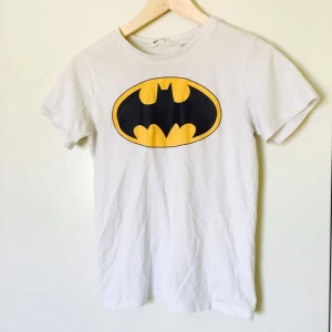  - Jättefin Batman tisha i superbra skick! 👌🏾
