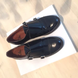  - Monkstraps i skinn. Använda 2 ggr.