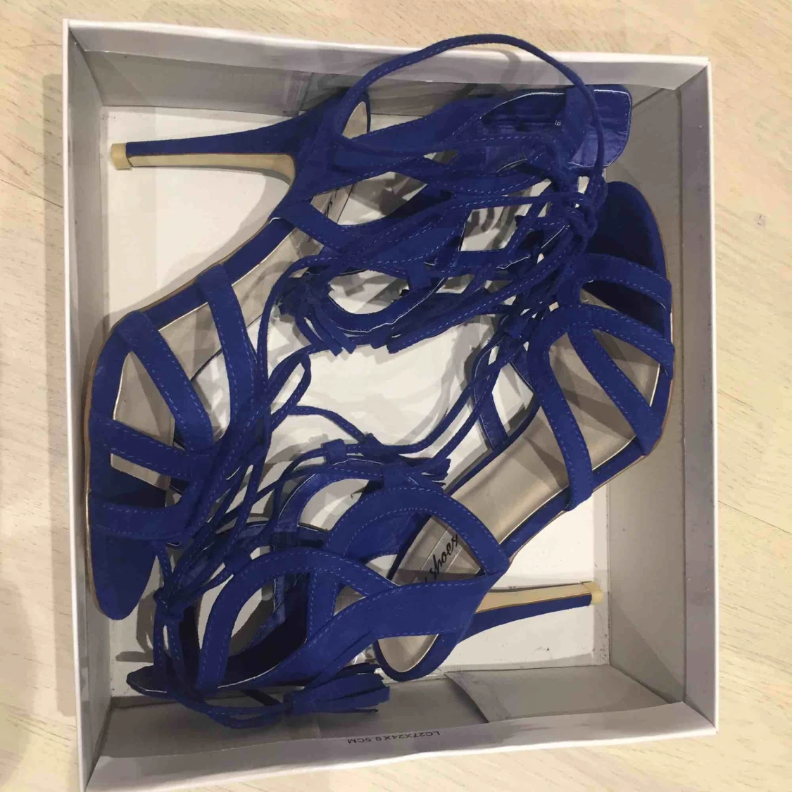 Blå klackskor oanvända - 91