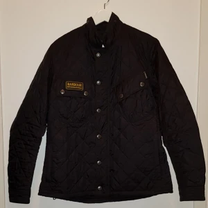  - Nyskick, använd kanske 3-4 gånger. Frakt ingår