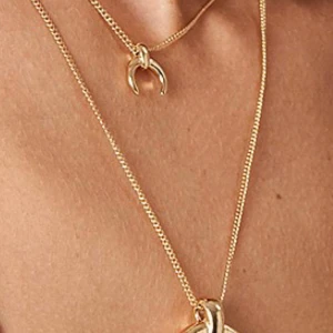  - Frakt ingår, halsband