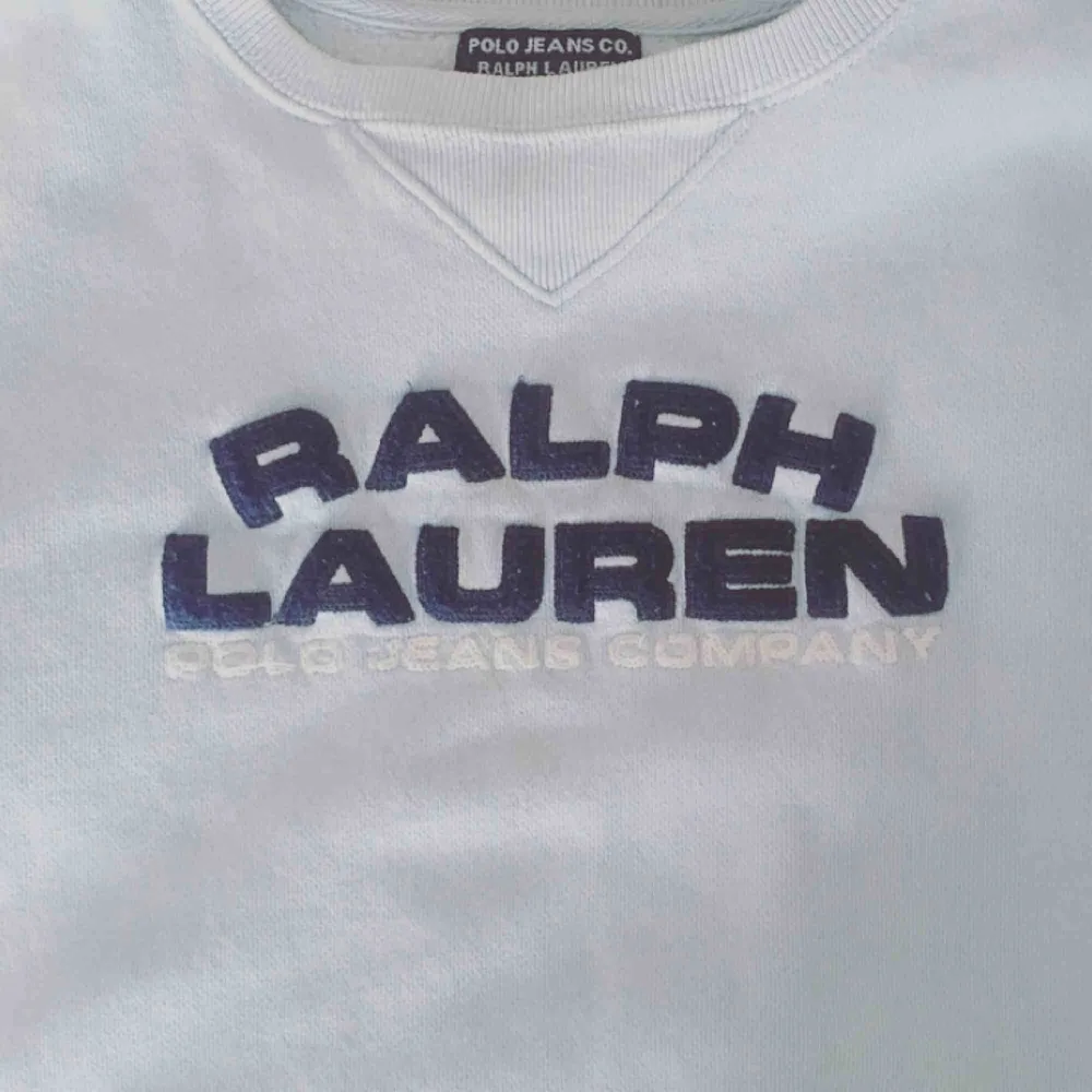 Pastellblå sweatshirt från Ralph Lauren. Hoodies.