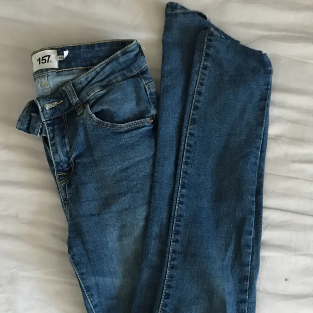 Jeans från lager 157, haft dom länge men dom är fortfarande i fint skick! Frakt tillkommer. Jeans & Byxor.