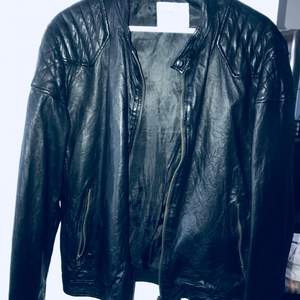 Leather jacka från Selected Homme. Har haft den vid ett par tillfälle 