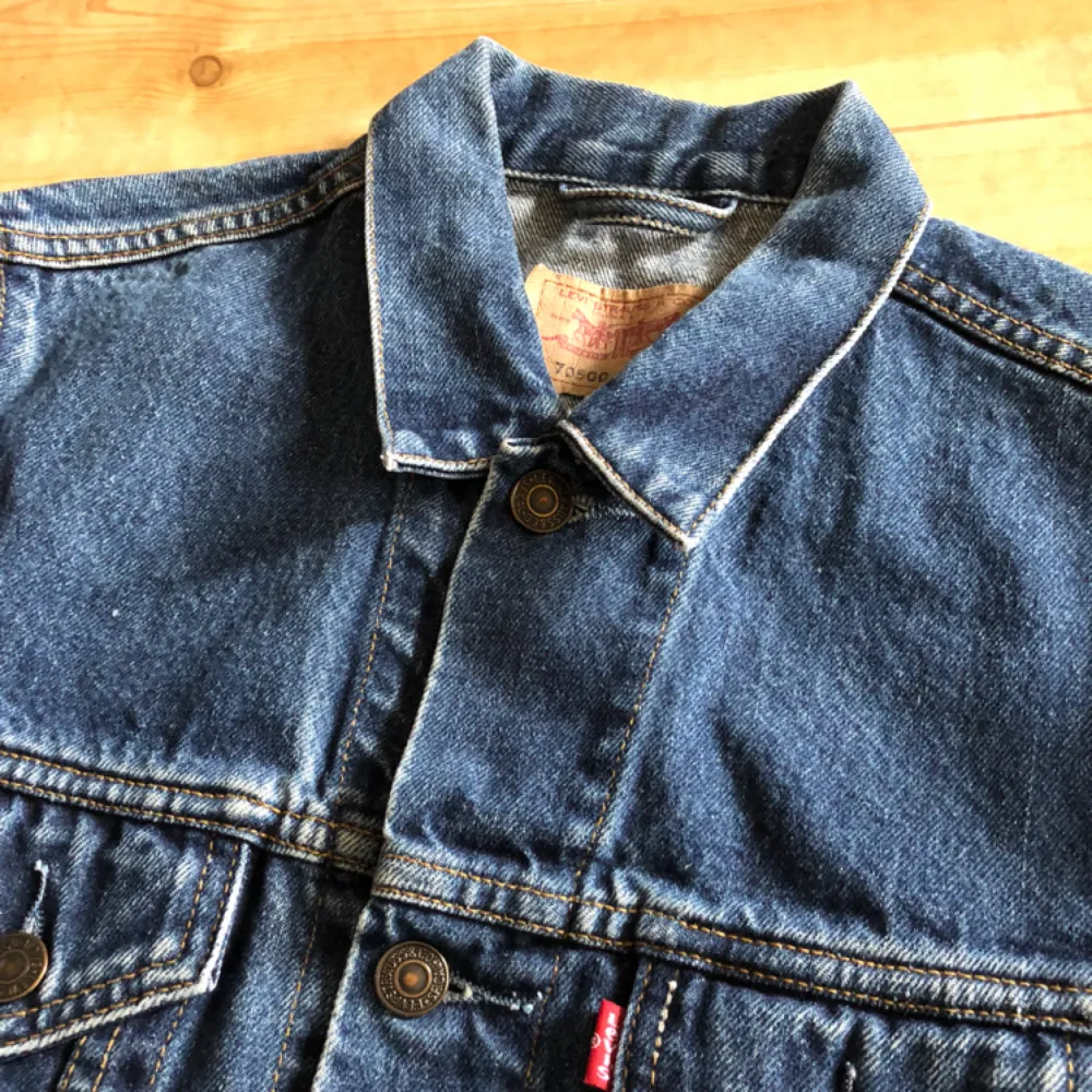 Levis jeansjacka, hämtas i Uppsala eller skickas för 58 SEK . Jackor.