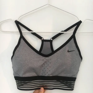  - Träningsbh från Nike