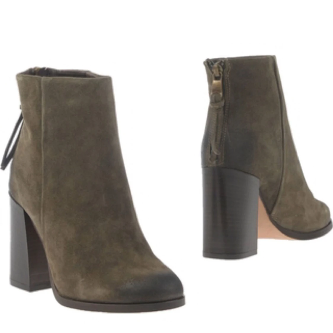 Snygga stövletter i äkta mocka!