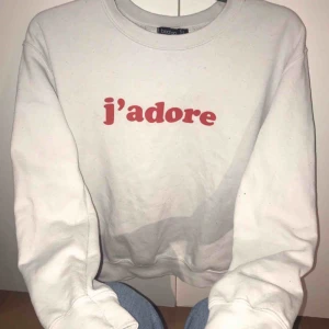  - Skön Sweatshirt  99kr inkl frakten 