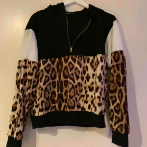  - Snyggt mysset i super härlig kvalité och snyggt mönster  Strl. S (165) 