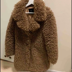  - Pälsjacka använd fåtal gånger 