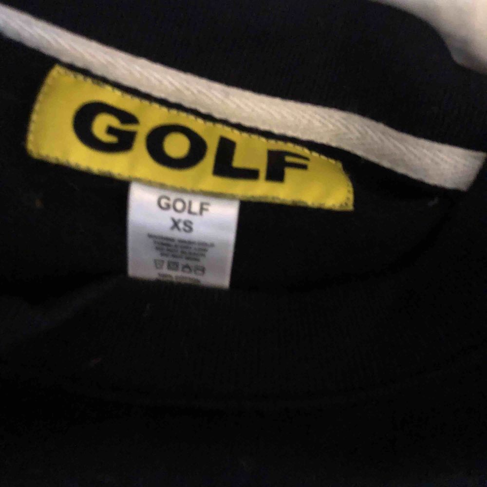 funderar på att sälja min Golfwang sweatshirt, kostade 700 när jag köpte den skriv gällande intresse. Huvtröjor & Träningströjor.