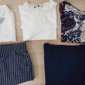  - Super fint litet klädpaket som passar storlek M. Totalt 5 jätte fina plagg!