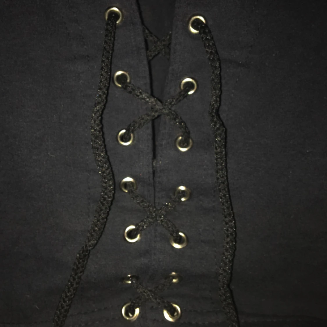 Magtröja med snörning 🔥  - 90