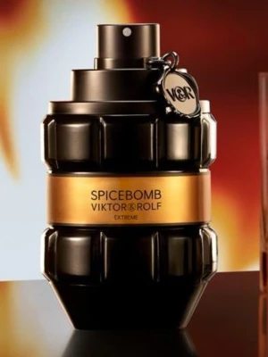 Spicebomb Extreme sampel - Upptäck Spicebomb Extreme från 25 kr för 1 ml 55kr för 2 ml 85 för 3 ml 130 för 5 ml 220 för 10 ml har bara 5 1 ml sampels en rull