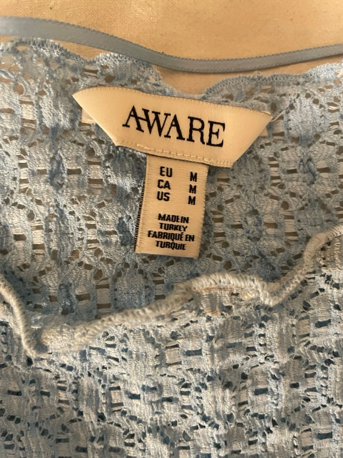 Ljusblå spetsblus från AWARE - 1