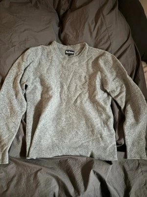 Barbour sweatshirt - Xl men tvättats fel sitter som Xs nu! Inga defekter förutom den mindre passformen