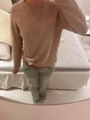 Rosa stickad tröja  - Super fin hör av er för frågor❤️❤️❤️