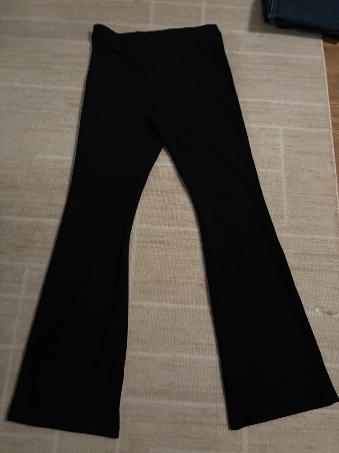 Svarta bootcut kostymbyxor/le från lager 157 - 1