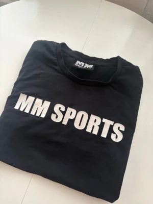 Tröjor  - Säljer tre stycken tröjor i okej skick för alla tre 50:- 