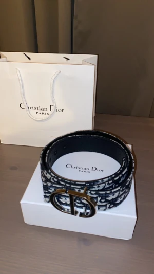 Bälte - Bälte 105 cm. Bra skick