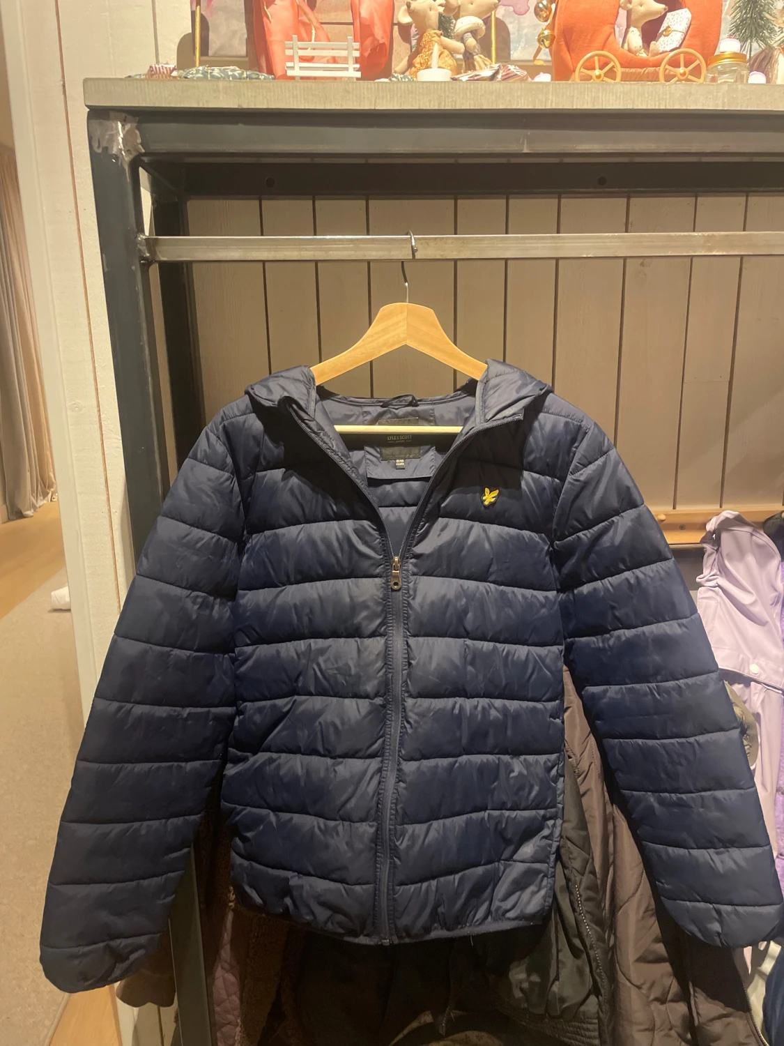 Mörkblå pufferjacka Lyle & Scott Junior