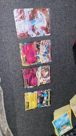 Sällsynta Pokémon kort  - Jag vill sälja mina Pokémon kort jag har haft sedan 2014 700kr  för allt fina kort med bra skick passar riktigt bra till dig som är insatt och sparar på kort 