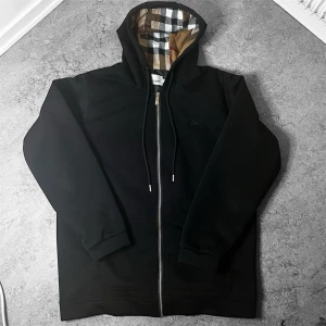 Burberry Tröja - Aldrig använd