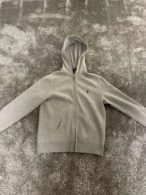 Polo Ralph lauren zip hoodie - Använd 4-5 gånger 